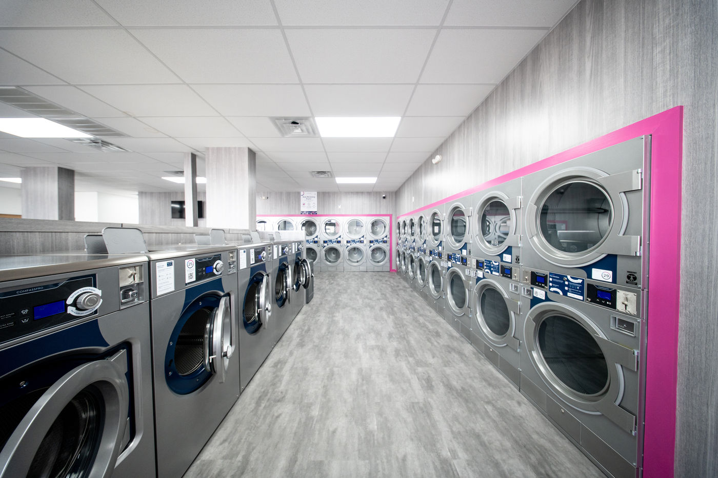LaundroLab Laundromat